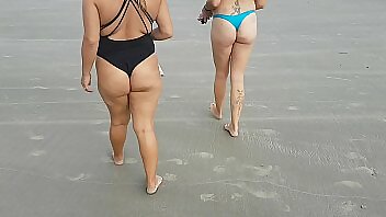 Real Amateurs Enjoy Tasty Outdoor Orgy On The Beach